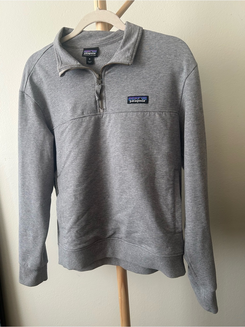 Patagonia Grey Quarter-Zip Pullover Size M